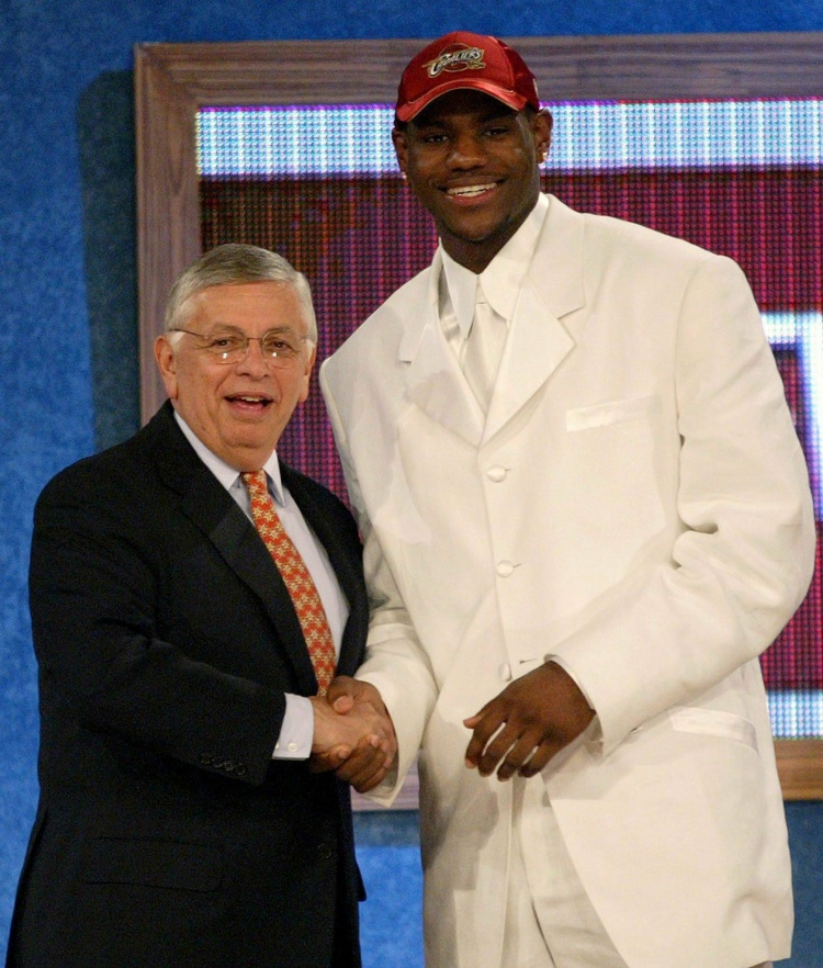8338天！詹姆斯追平威利斯，并列NBA球齡最長紀錄