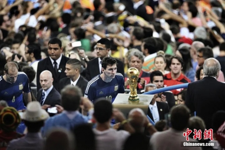 FIFA對(duì)華版權(quán)報(bào)價(jià)2.5億美元 央視拒當(dāng)冤大頭 FIFA對(duì)華版權(quán)報(bào)價(jià)2.5億美元 央視拒當(dāng)冤大頭