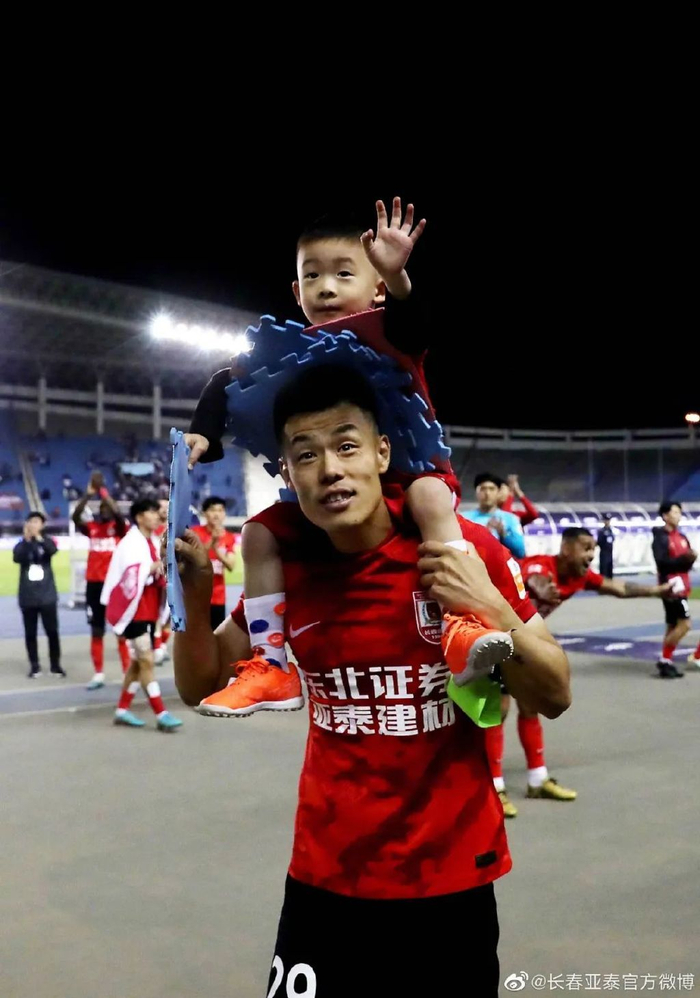 13輪追平歷史最差開局，譚龍：站得住，亞泰旗就不會倒