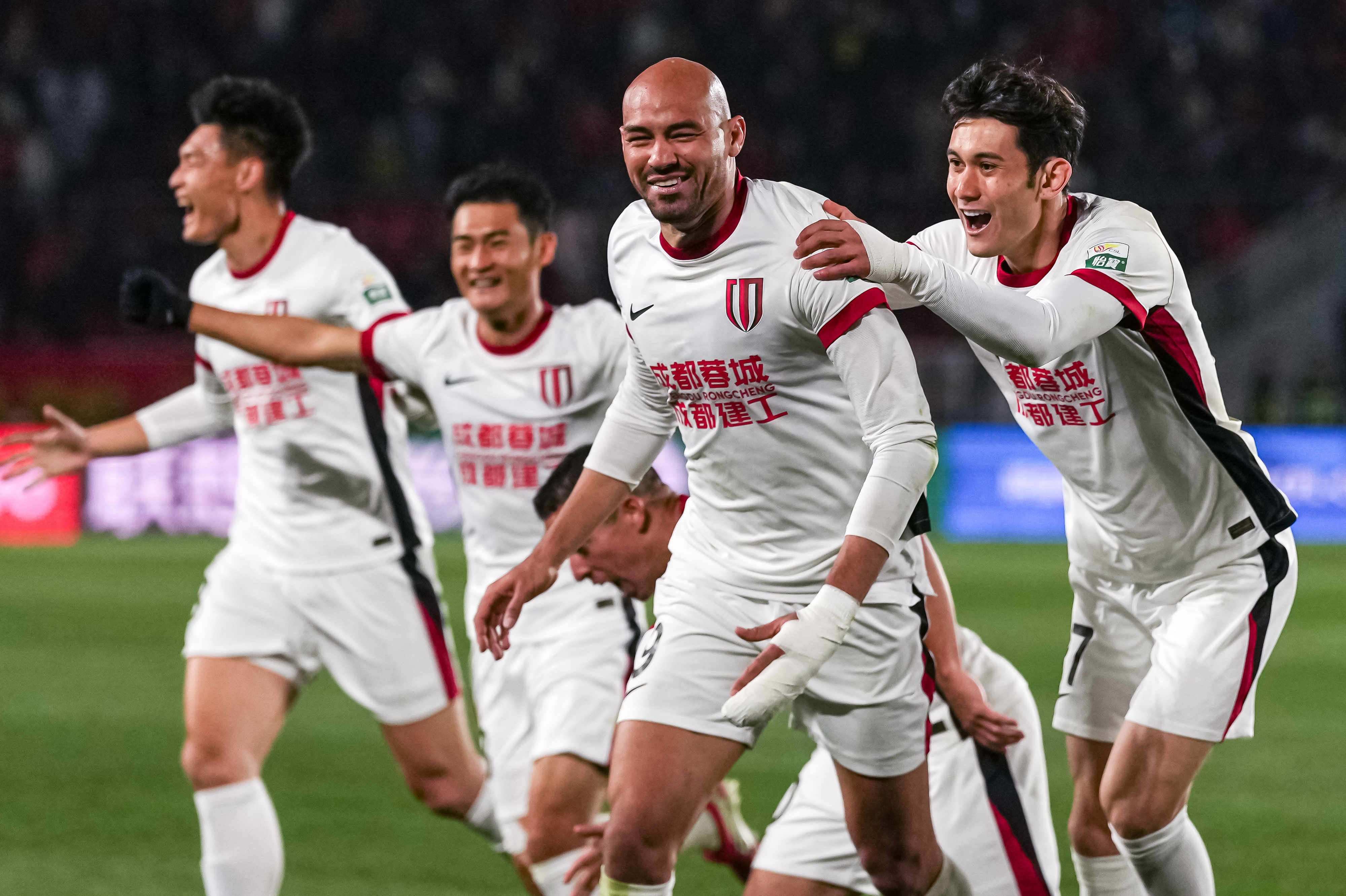 八連勝 蓉城3-0復(fù)仇河南 攻防數(shù)據(jù)領(lǐng)跑中超 八連勝 蓉城3-0復(fù)仇河南 攻防數(shù)據(jù)領(lǐng)跑中超