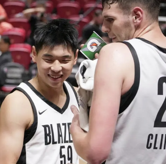 崔永熙：NBA訓(xùn)練連續(xù)3-4小時高強(qiáng)度，國內(nèi)球員難適應(yīng)
