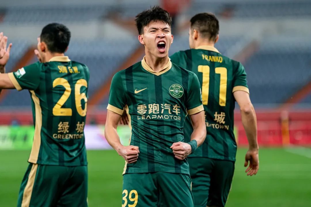18歲王鈺棟8球登頂中超射手榜，40天從首球到并列第一