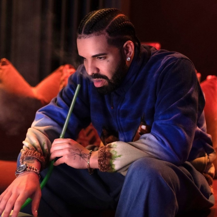Drake新歌炮轟詹姆斯：靠換隊成就生涯，稱自己才是真男人