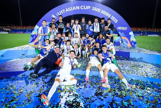 9人作戰(zhàn)2-0勝沙特，烏茲別克U17亞洲杯奪冠，三年三線突破青訓成果