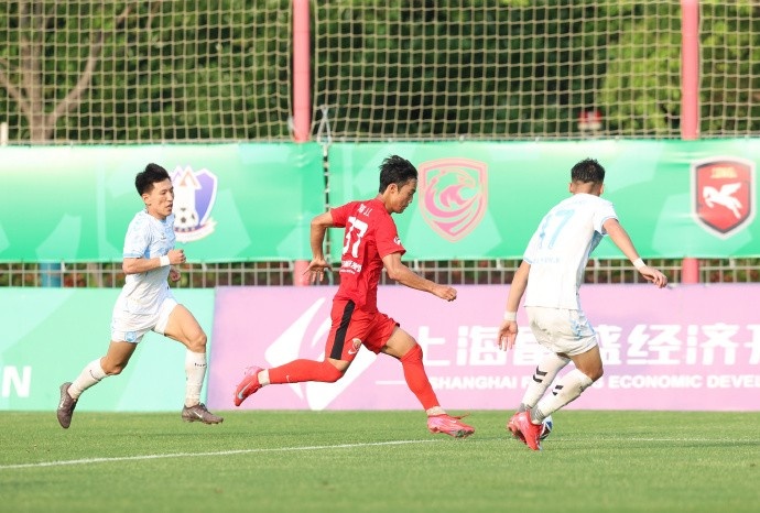 王逸偉貼地斬定勝局，上海海港富盛經(jīng)開1-0蘭州隴原競技